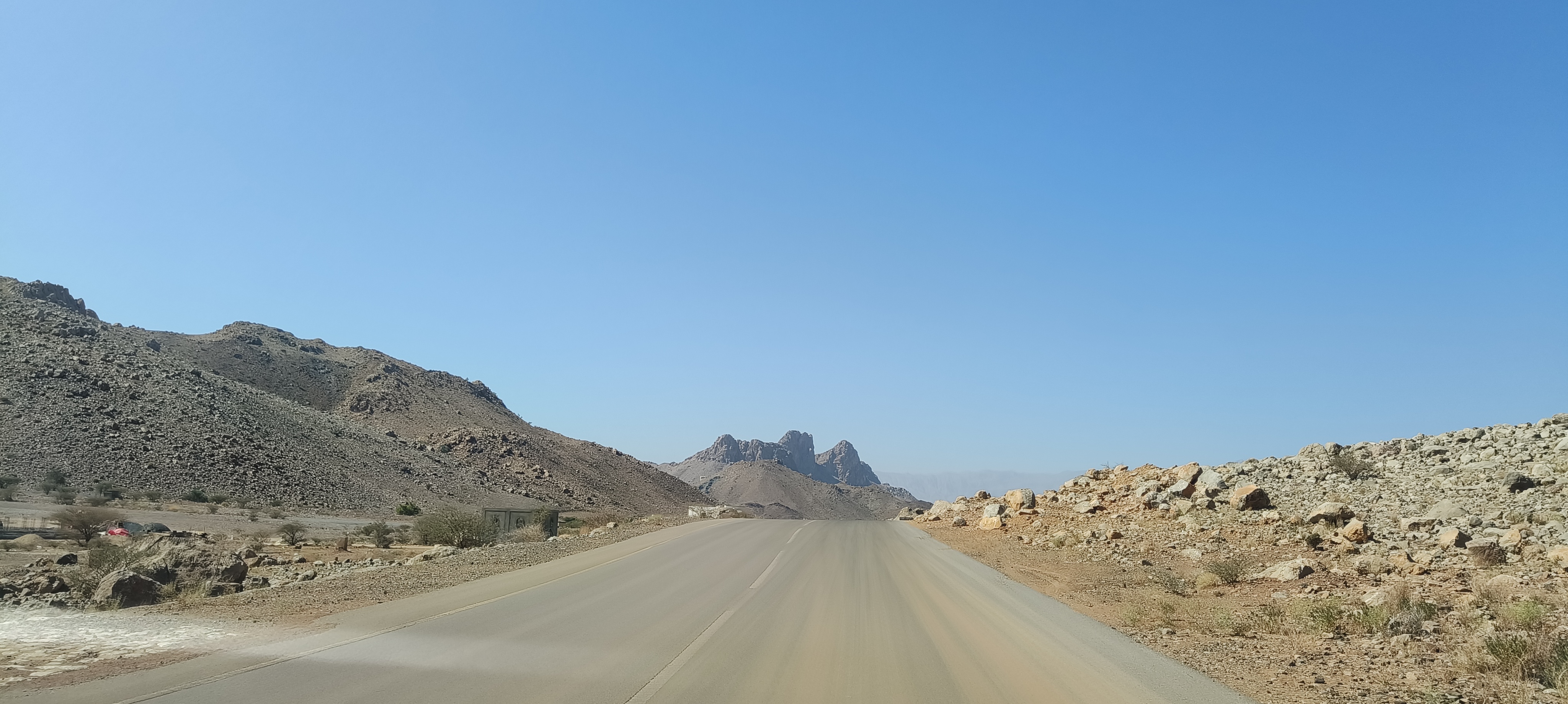 We drove down the beautiful roads from Nizwa to Al Hoota, to see the ancient caves